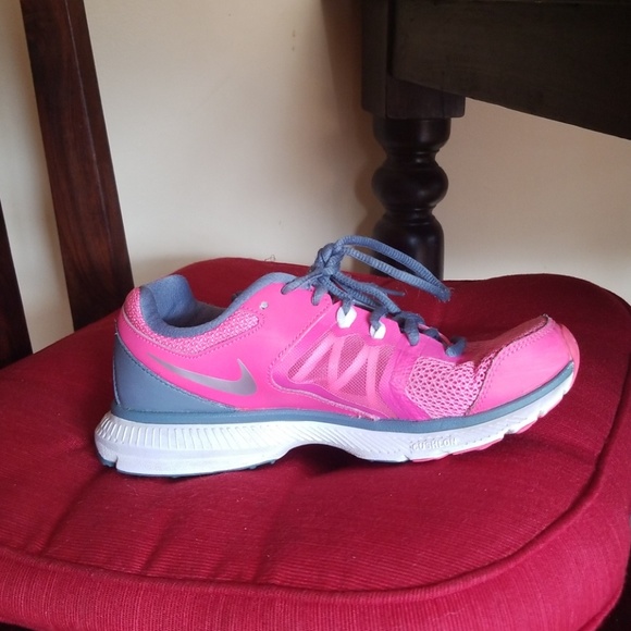 Nike shoeswomens size 7 running shoes - Picture 3 of 4